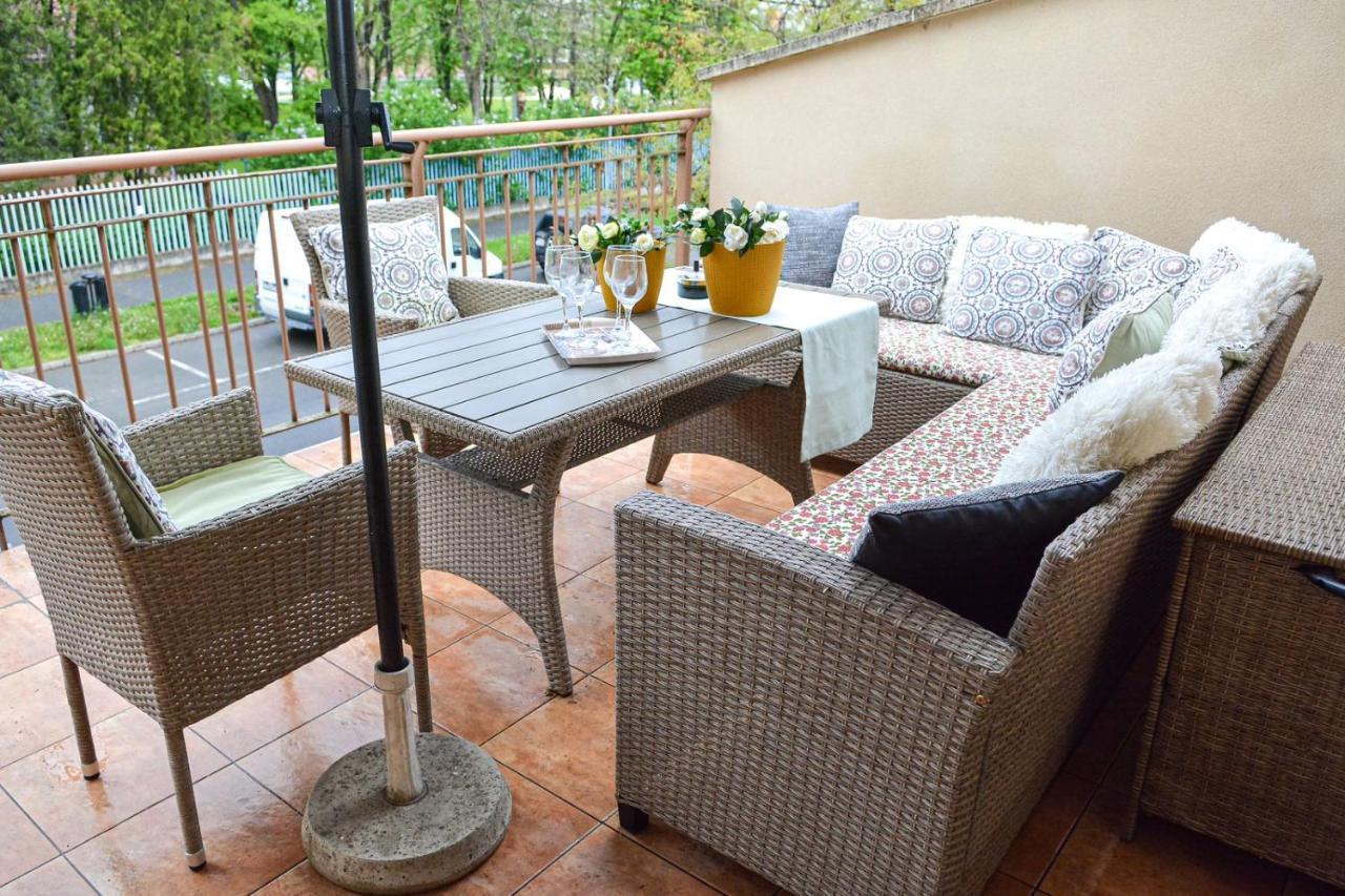 Unicum Apartman Hajdúszoboszló Exteriör bild
