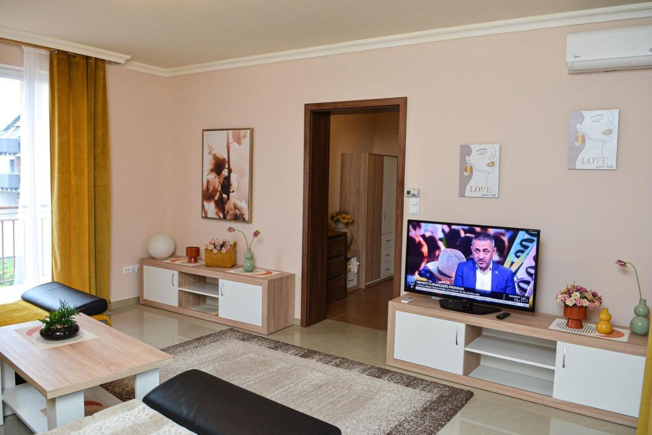 Unicum Apartman Hajdúszoboszló Exteriör bild
