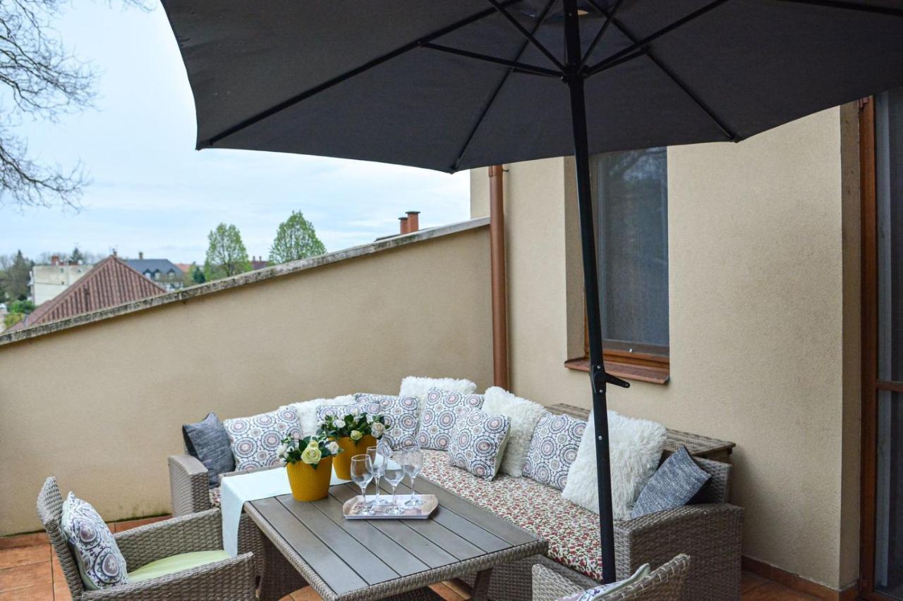 Unicum Apartman Hajdúszoboszló Exteriör bild