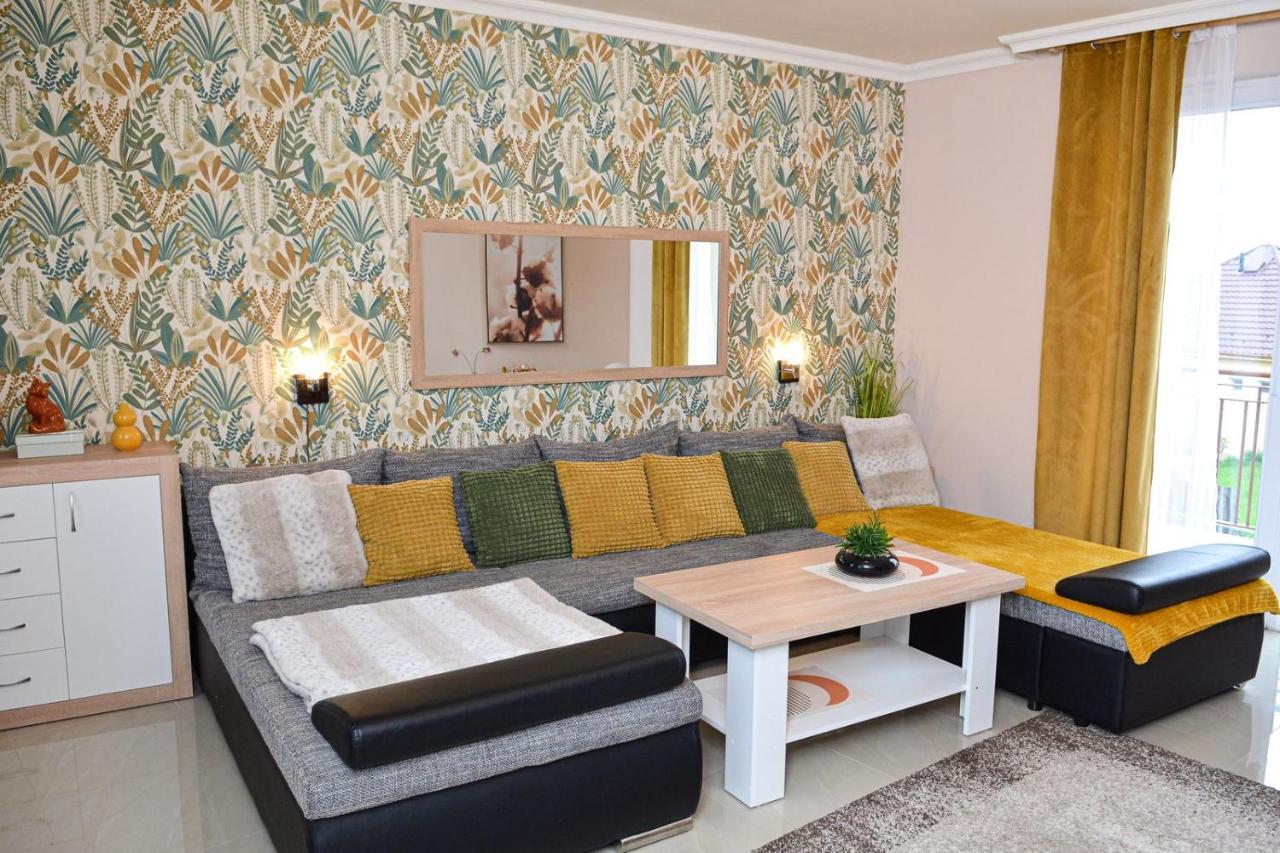 Unicum Apartman Hajdúszoboszló Exteriör bild