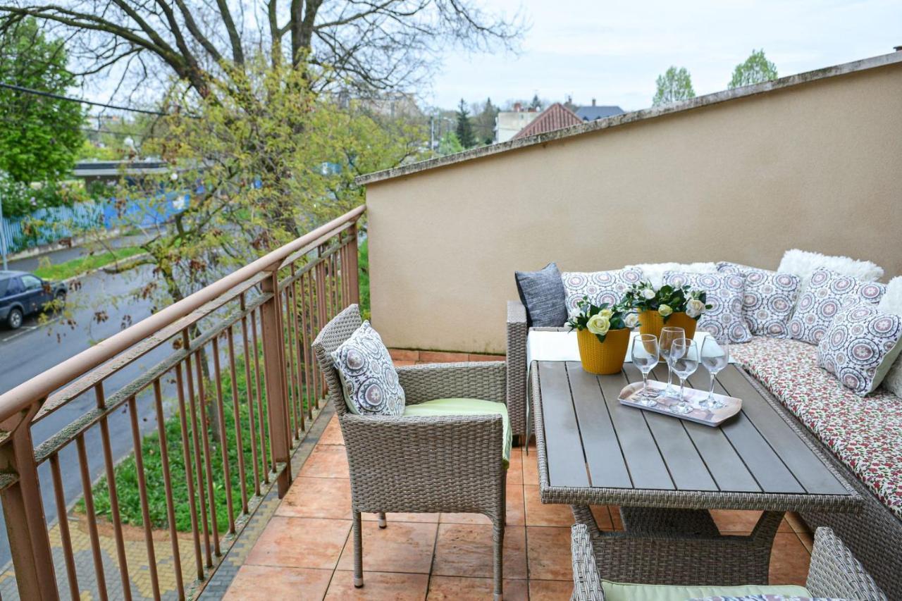 Unicum Apartman Hajdúszoboszló Exteriör bild